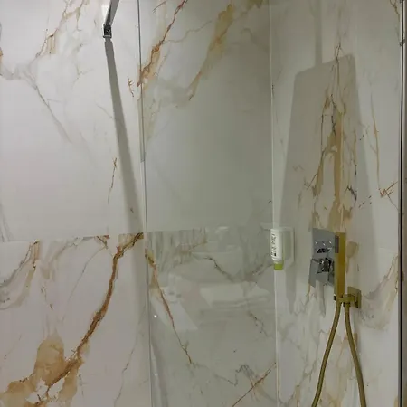 아파트 The Pebble Couch 티라나