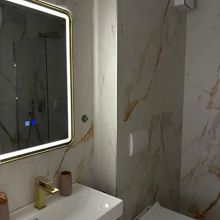 아파트 The Pebble Couch