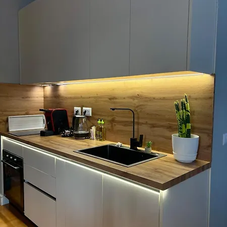 아파트 The Pebble Couch 티라나