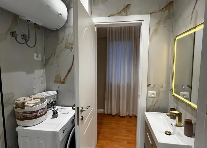 The Pebble Couch Appartement Tirana